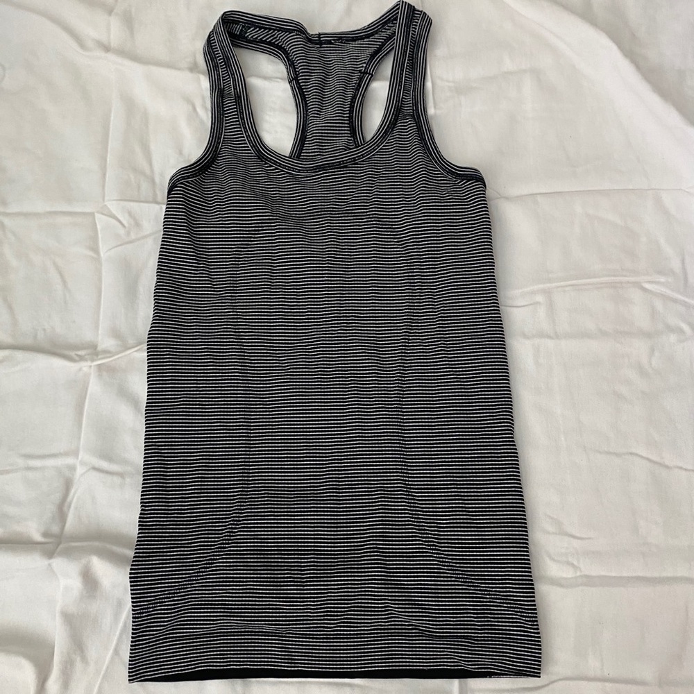 lululemon black tank top